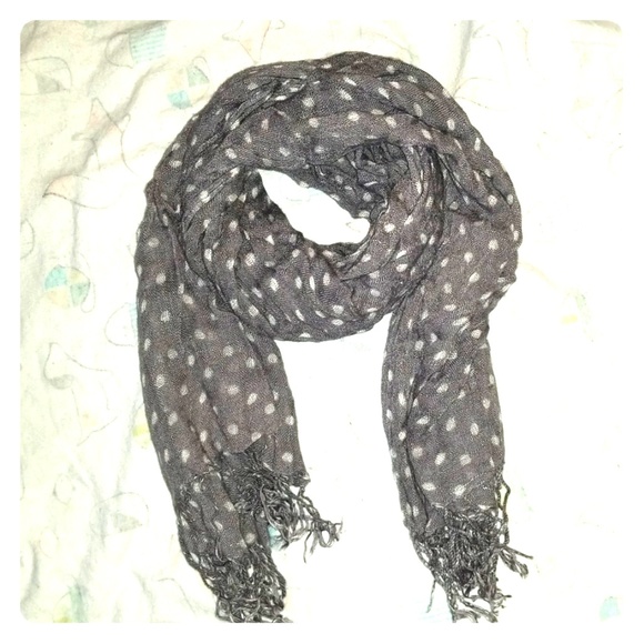 Scraf - Picture 1 of 2